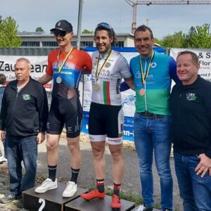Stefan auf dem Podium der Kriteriumsmeisterschaft in Kirrlach.